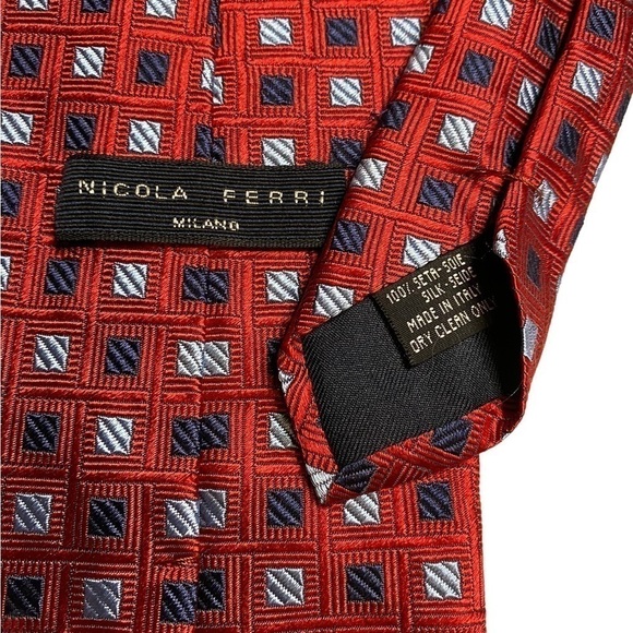 𝅺NICOLA Ferri Milano Silk Red Tie With Multicolor Blue Boxes 58” Long - Picture 3 of 4